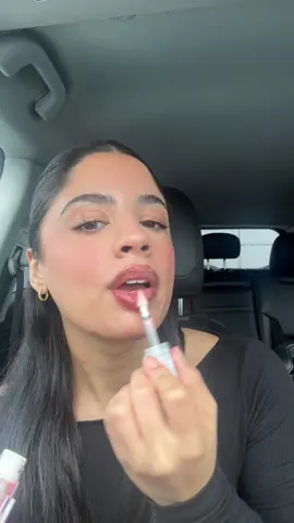 The juiciest lips! 🍑 @hudabeautyshop #hudabeauty 