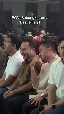 Mas Respati Ardi bersama Gusti Bhre di Roadshow Surakarta Grab x Narasi di UNS #solo24jam #gustibhre #respatiardi #uns #bestie 
