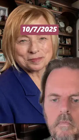 Governor Janet Mills shuts down Trump's anti-transgender comments! 🌟👏 #viralvideo #tv #iphone17 #tiktok #gaza #aliens #Mujeres #foryou #us #Gobernadora #fypシ #j20 #ufo #israel #Demócrata #politics #Deportes #tiktokban #fyp #China #news #alien #xi #greenscreen #Transgénero #Maine #DonaldTrump #trump #JanetMills #viral #aviation #tiktokchallenge #uap