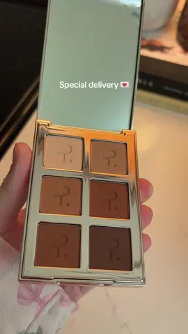 Cannot wait to create a look with this!!!! Thank you thank you @Patrick Ta Beauty ✨ a matte smoky eye is on the menu today! #newmakeup #makeuplaunch #patricktabeauty #makeup 