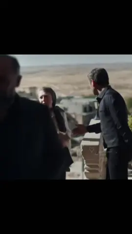 Alia Albora, Ibek Albora Çok güzeller, bayıldım onlara 🫦🫠😭 #uzakşehir #المدينة_البعيدة #مسلسل_تركي @Çağla Şimşek 