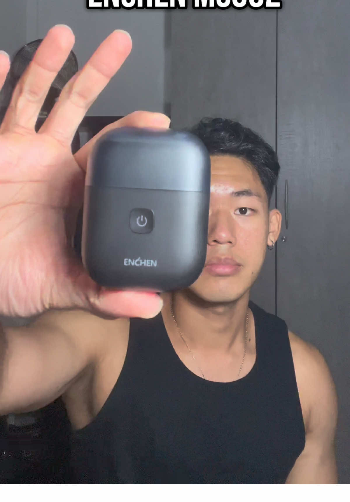 I swear my facial hair grows way too fast... but life is easier with Enchen MS002 Compact Electric Foil Shaver @sgpomadesofficial @ENCHEN Singapore #enchen #sgpomadesofficial #enchenminishaver #mensgrooming 