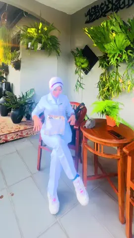 Masya Allah, Rasa terharu dan terima kasih yg tidak dpt di ungkap dengan kata kata.. Terima kasih mama bagi beg kait hasil dari air tgn mama sndiri. Jid Love sgt 🥰🥰🥰 #TqAllah4everything #⛈️🌈🩺🤲 #Begkaitmama🥰