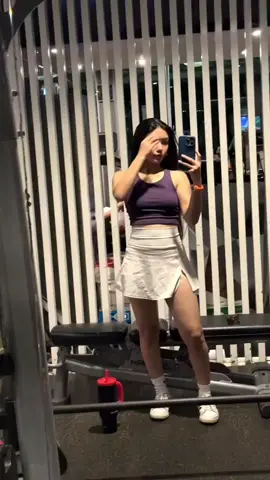 Chest day ဆိုရင်ပျင်း😴#chestday #fyp #foryou #gymgirls 