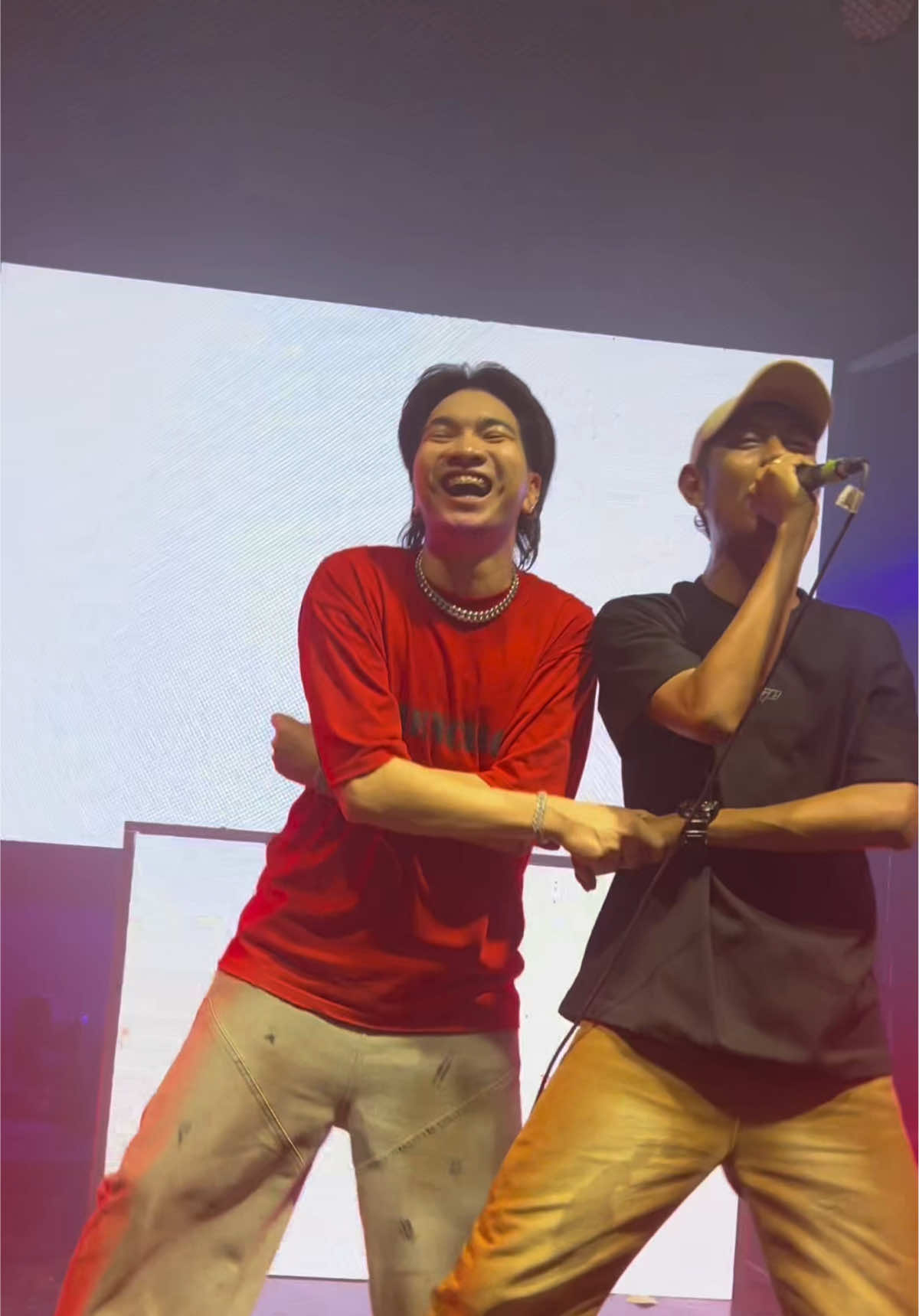 พวกเรา เรามาชุมนุม 🤝
