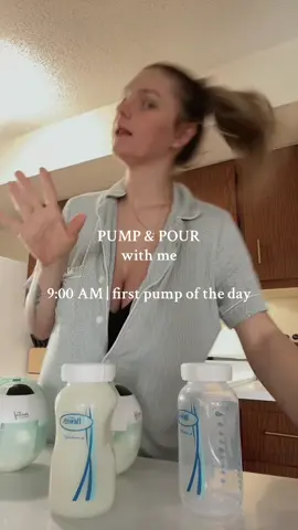 #pumpandpour #pumpwithme #oversupplier #firstpumpoftheday #motherhood 
