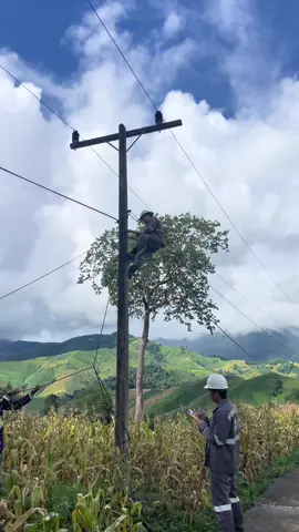 I love my job ⛰️🍃 #ระหว่างทางสวยงามเสมอ  #แก้กระแสไฟฟ้าขัดข้อง  #แก้ไฟส่วนภูมิภาค  #ปัว #น่าน 