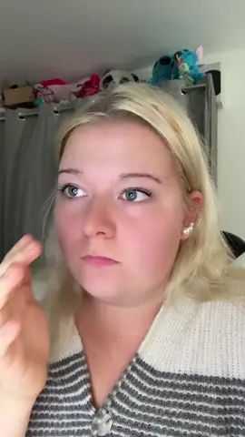 On se maquille ensemble j’ai pas fais un gros makup j’ai fais simple 😇#grwm #fpyシ #essence #like #foryoupage❤️❤️ 