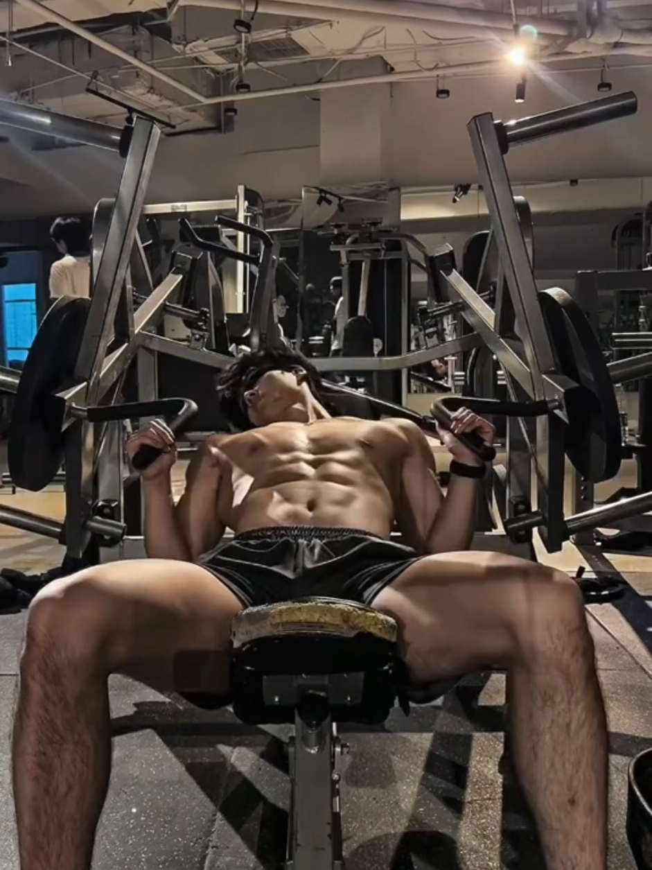 2k6 bây giờ lạ lắm 🥹🥲 #soáica #traiđẹp #xuhướng #handsome  #anhtrai #nhảy 