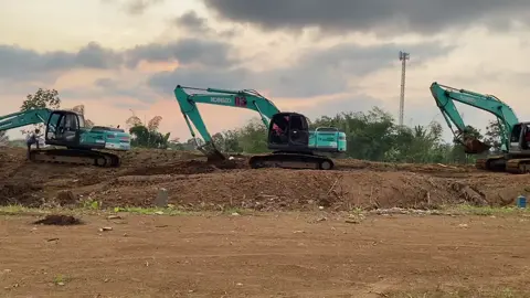 Parkir dulu ya. besok lanjut lagi😇#heavyequipmentandcontractor #sewaalatberatpurwokerto #BAJAKLAUT #selfloader #fyppppppppp 