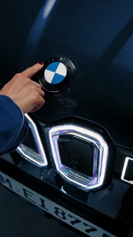 Sound on 🔊 Experience the feeling of progression #BMWiX3 #BMW #BMWNewEra #NeueKlasse BMW iX3 50 xDrive: WLTP energy consumption combined: 17,9-15,1 kWh/100 km; WLTP CO₂ emissions combined: 0 g/km; CO2-class: A; electric range: 678-805km