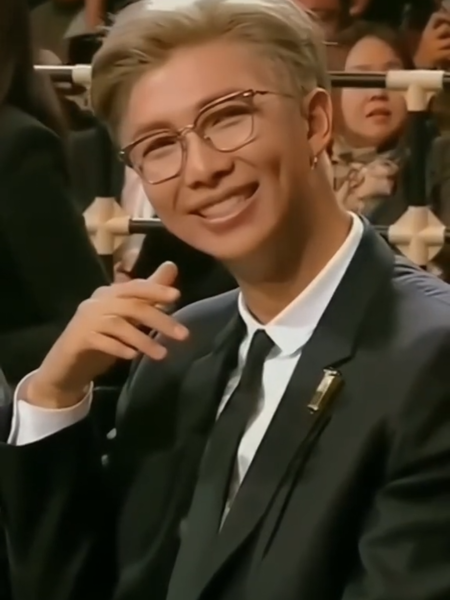 Kenapa yang bisa ngertiin kita selalu yang gak bisa digapai?🥺#bangtan #bts #army #lewatberanda #fyp 