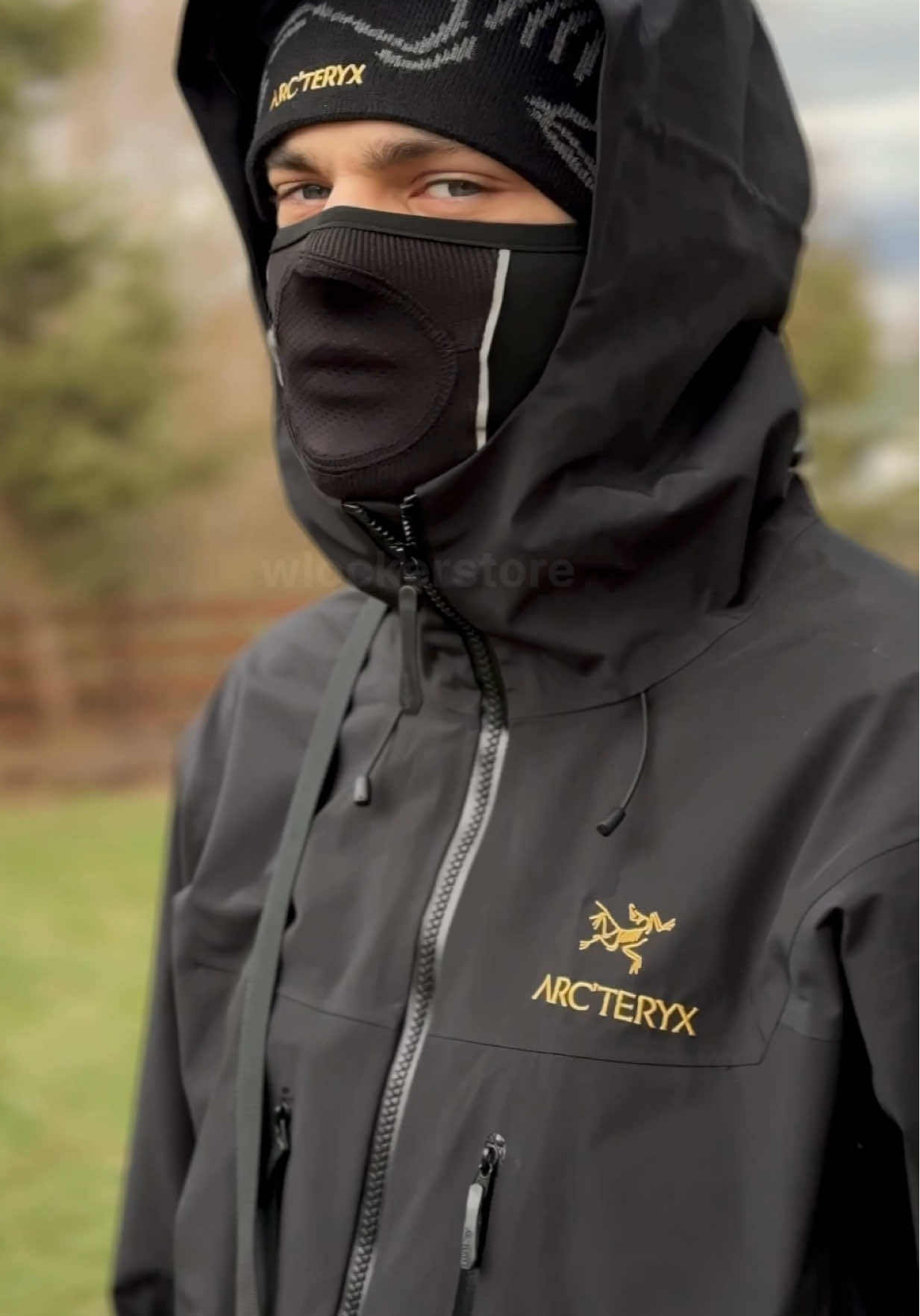 Замовити можна в телеграмі wlockerstore (Посилання в профілі) #arcteryxjacket #arcteryx #goretex #gorpcore #arcteryxalphasv 