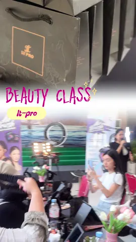 yang mau ikutan beauty class kita seru-seruan bareng @LT PRO Professional Make Up merapat🥰❤️ #beautyclass #beautyclassjakarta 