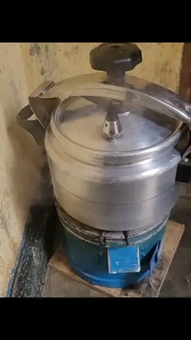 pressure cooker 3L@100,000 5L@120,000 7L@140,000 call 0.7.5.6.1.6.5.0.8.7 for order or delivery #treanding #pressurecooker #flppppppppppppppppppppppppp #kampala_uganda🇺🇬🇺🇬🤝 #goviralforyourpage 