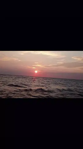 cerita disini #menggalau  #viral  #sunset  #aluncerita  #fyppppppppppppppppppppppp 