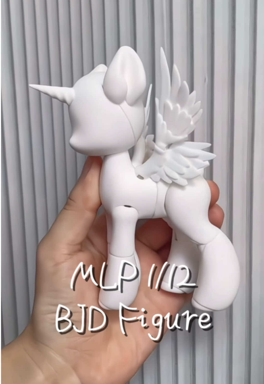 1/12 Pony BJD Blank Figure🎉 Tightly strung, all limbs have been wired for better pose-holding💪 The horn and ears are magnetic🦄 #mlpcustom #mlpredesign #mlpart #mlpoc #bjd 