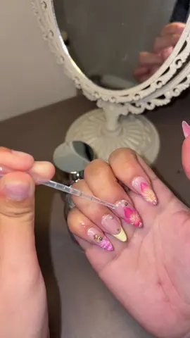 Isang babad tanggal agad! #pressons #naildebonder #foryou #foryoupage 