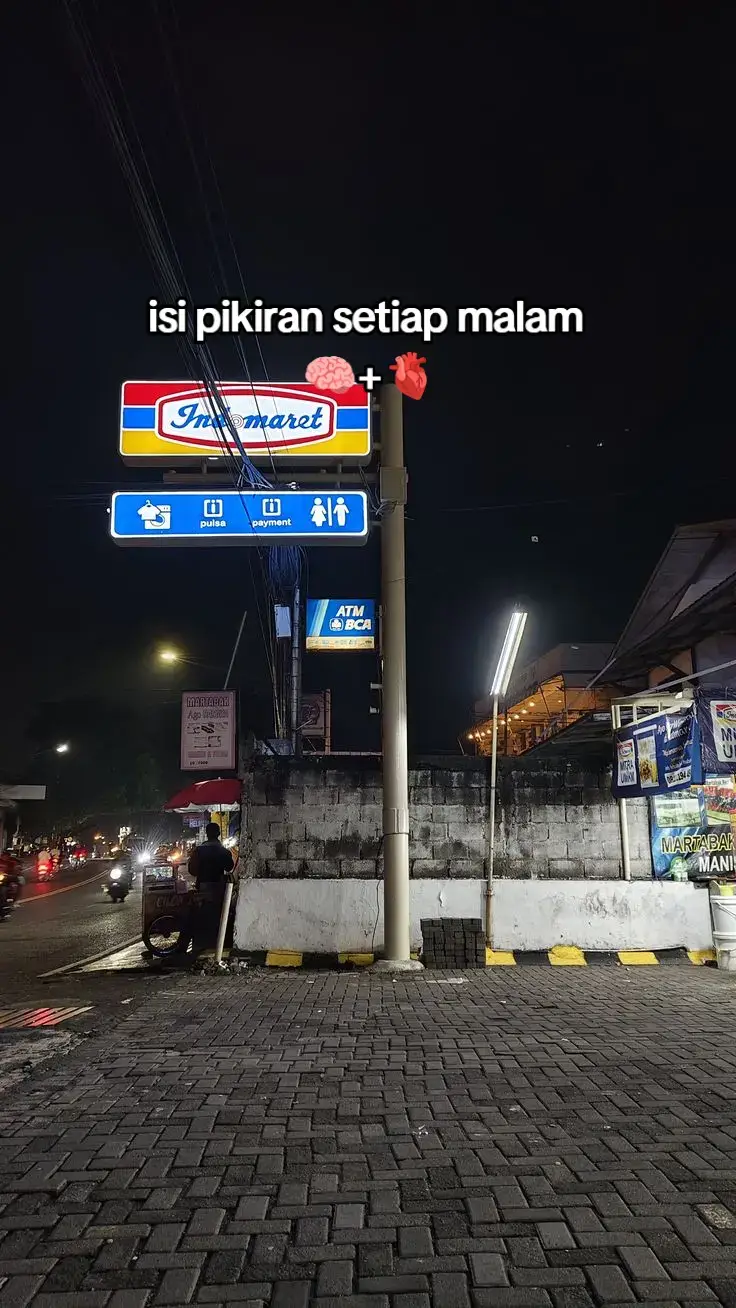 Resep Tahu Crispy kremes .... Bahan-bahannya: -10 kotak tahu putih -50 gram tepung terigu -1/4-1/2 sdm maizena / tapioka -1 sdt garam 2- sdt kaldu bubuk - 1 sdt baking powder -300 cc air Minyak untuk menggoreng Cara Membuat: 1. Potong tahu menjadi 4 bagian kecil. 2. Siapkan bahan celupan dengan mencampur tepung terigu, maizena, baking powder, garam, kaldu bubuk, dan air. Aduk hingga rata. 3., Masukkan potongan tahu dalam bahan celupan. Tiriskan. 4. Panaskan minyak goreng. Kemudian goreng tahu hingga ia mulai mengembang. Disini tipsnya tahu harus digoreng dg api besar. 5. Setelah tahu mulai mengembang, tuang bahan celupan. Setelah bahan celupan sudah mulai mengering, tuang kembali sisa bahan celupan. 6. Goreng hingga keemasan. Angkat. Tiriskan #galaubrutal #xyzbca #foryoupage #fypp 