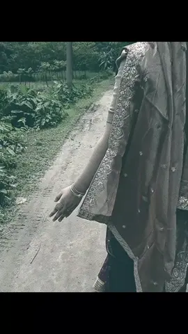 জীবনটা এমন এক পর্যায়ে পৌছে গেছে যেখানে রাগ করলে ও কেউ ভাঙ্গাতে আসে না,নিজের রাগ নিজেই ভাঙিয়ে নিজেই সান্তনা দিতে হয়..😥