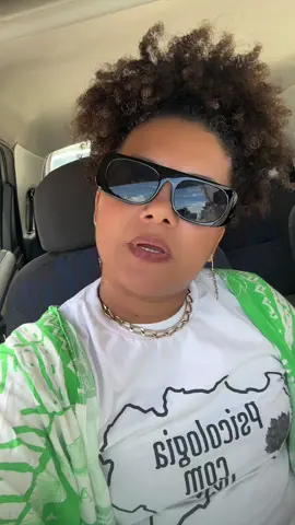 Serrinha, Bahia, está com previsão de tempo parcialmente nublado para hoje, com temperatura máxima de 30°C e mínima de 19°C. A umidade relativa do ar é de 50% e o índice UV é muito alto, indicando radiação elevada. Aqui estão alguns detalhes sobre os dias de sol em Serrinha: - *Previsão para os próximos dias*: - Quarta-feira (8): Mix de sol e nuvens, com máxima de 33°C e mínima de 20°C - Quinta-feira (9): Sol com algumas nuvens e chuva passageira, máxima de 29°C e mínima de 21°C - Sexta-feira (10): Sol com muitas nuvens, máxima de 31°C e mínima de 21°C - *Dias de sol intenso*: O dia mais quente dos próximos 15 dias é esperado ser no dia 12 de outubro, com máxima de 32°C - *Chuva*: Não há previsão de chuva significativa para os próximos 15 dias, com apenas alguns dias apresentando possibilidade de pancadas de chuva - *Umidade*: A umidade relativa do ar varia entre 40% e 90% nos próximos dias - *Vento*: O vento é esperado ser moderado, com velocidades entre 10 e 25 km/h Lembre-se de se proteger do sol com chapéu, óculos de sol e protetor solar, devido ao índice UV alto. Além disso, é sempre uma boa ideia verificar a previsão do tempo atualizada antes de planejar atividades ao ar livre . #axe #vibes #serinha #nordeste 