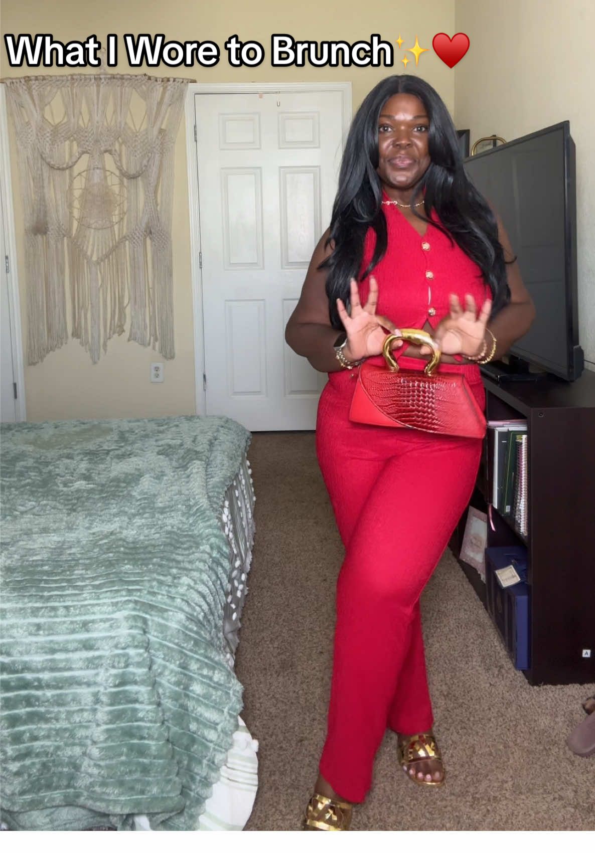 #brunchoutfits here’s one that easily be paired with a cropped jacket or denim jacket for a casual look  I paired it with a red purse to create a monochrome look  True to size  Very comfortable  #OOTD #outfitideas #affordablefashion #redpurse 