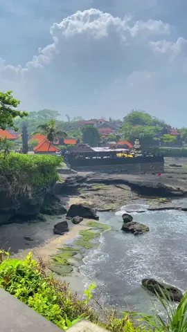 Bali, entah hanya singgah ataupun menetap, aku bahagia pernah ada disini. keluh kesahmu disini >>>>> #bali #balivibes #fypシ゚ 