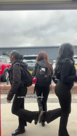 💝💞💗💘💓💕#trio  #foryou #fyp #tiktokdance #schoolgirls 