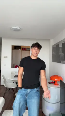 Was sagt ihr dazu das Leo und Sebatian wieder miteinander sind ? 👀