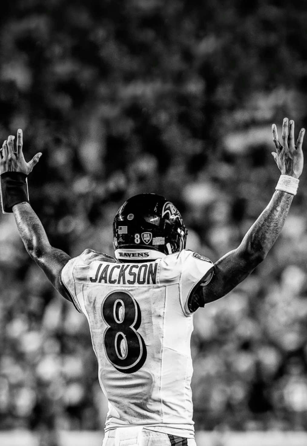 Just because a light is dim, doesn’t mean it’s out. 🕯️ #lamarjackson #nfl #baltimoreravens #dido #fyp 