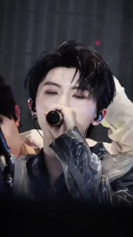 mấy nay thấy ảnh hề hề mà quên rằng ảnh nằm trong “tứ trụ Red Flag” - Nhân Mã T12😿(nhưng mà ảnh xanh lè nha quý dị)#only马嘉祺 #majiaqi#magiaky 