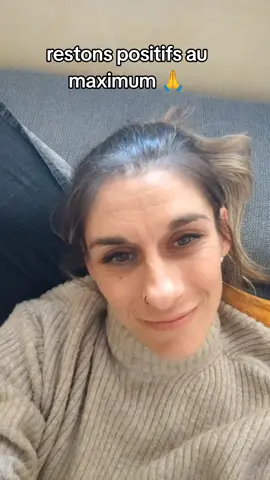 Et oui effectivement beaucoup de conneries mais si ça peut ne serait-ce 1 personne à aller l'espace d'un instant mieux je continuerai à le faire 😘😘#pourtoi #goodvibes #positiveattitude #positiveenergy 