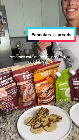 La panquecas son altas en proteina y deliciosas😍 quedan fluffy y tienen 3 sabores disponibles! Los spreads no contienen azucar añadida, no contienen gluten y son veganos; perfectos para colocarlo en tus panquecas, helados, yogurt, tortas, obleas y mas!🤍 #healthysnacks #healthydessert #tiktokshopfalldealsforyou #tiktokshopcybermonday #tiktokshopblackfriday 