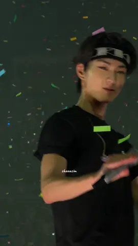 I GOT NOTICE BY JUNGWON😭!!CUZ HE SAW THAT THERE WAS CONFETTI ON MY FOREHEAD #ENHYPEN #WALKTHELINE_IN_SINGAPORE #JUNGWON #ENGENE