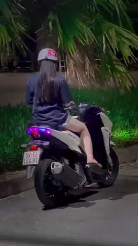 Nhìn bé này nhiêu tuổi 🤭#xuhuongtiktok 