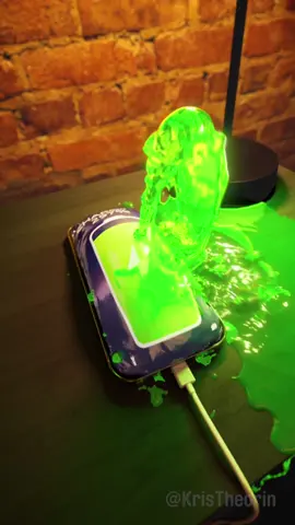 I think I charged it too long 😬 #vfx #iPhone #iphone17 #magic #satisfying 