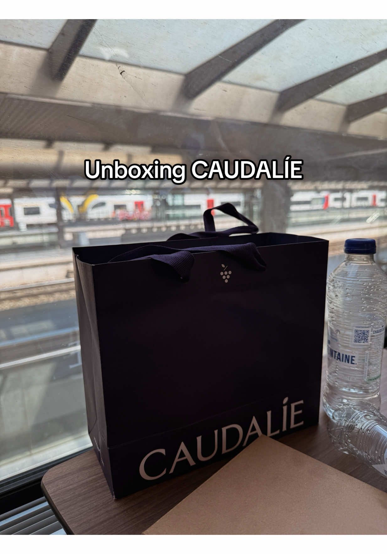 El mejor unboxing de la mejor marca de skincare @Caudalie  #caudalie #skincare #shopping #beautyproducts #recomendacion LISTA DE PRODUCTOS: 1. Vinosun Protect $420 2. Beauty Elixir travel size $450 3. Premier Creu le creme yeux $2,000 4. Espuma micropeel iluminadoea $750 5. Gotas autobronzdadoras $650 6. Contorno de Ojos  $1,300 7. Premier cru the cream $2,700 @sephora  @Sephora México @SEPHORA 