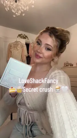 I’m obsessed! 🍨🧁🍰🫶🏻✨ #loveshackfancy #unboxing #fyp #perfume #girly 