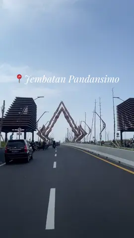 Jembatan Pandansimo Jogja menjadi icon wisata baru di daerah Jogja selatan#creatorsearchinsights#ceritajogja#jogja24jam#jogjaistimewa#jembatanviral 