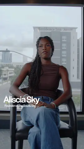 If you told me a few years ago that I’d go from reading tarot cards to building Soul and Sky, I probably wouldn’t have believed you ✨ But in many ways, the mission is still the same — helping women connect deeper to themselves and to each other. What started as a love for energy and intuition has evolved into movement, mindfulness, and community. Soul and Sky is about belonging. It’s about showing up for yourself, feeling safe in your body, and remembering that you don’t have to do life alone!