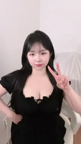 붙는옷 입었을때 더 날씬해 보이는 마법🥹..