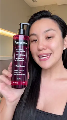 Novo gel de limpeza GL 03 da @PRINCIPIA  ✨ Melhora do viço ✨ Promove hidratação ✨ Proporciona maciez ✨ Remove impurezas Indicado para pele sensível e seca, pode utilizar na rotina diurna e noturna!  Cupom: juliakato10  Gostou da novidade? Já corre para o site! 