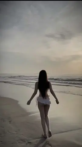 Hơn thua nhau làm gì , rồi cuối cùng cũng đường ai nấy đi. Những lúc cần thương nhau nhiều hơn, thì lại không giữ được lí trí . #xh #viral 
