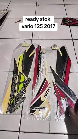 Striping Vario 2017 – desain eksklusif, bahan berkualitas, tahan lama, dan mudah pasang 😎😎  #vario125 #vario #striping #promoguncang1010 