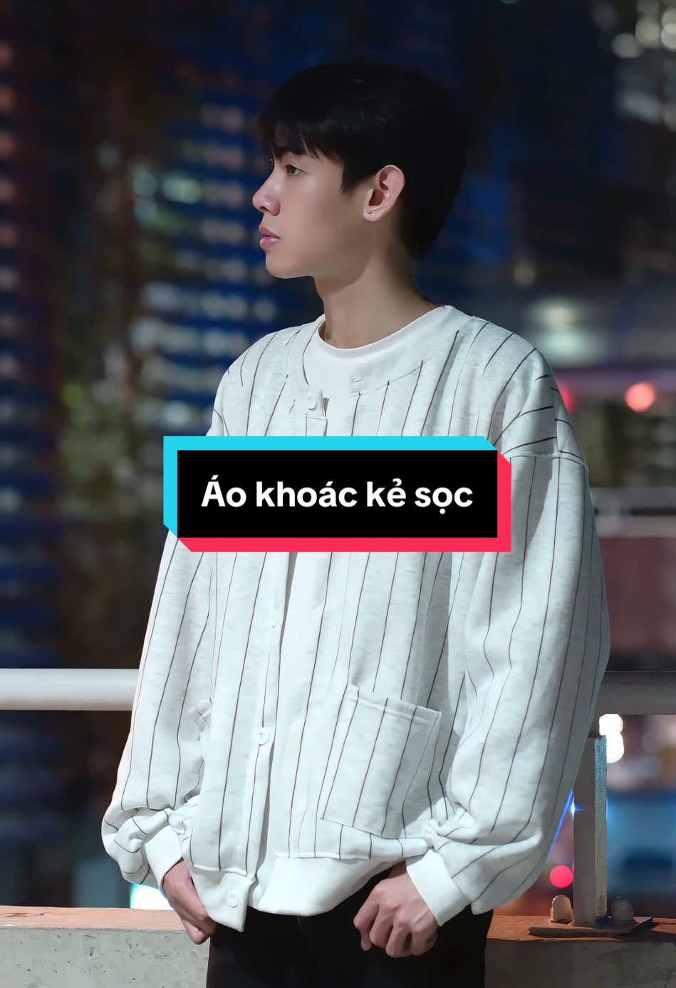 Con áo này thì không phải bànnnn #aokhoac #aokhoacdep #aokhoachottrend #xuhuong #aokhoackesoc 