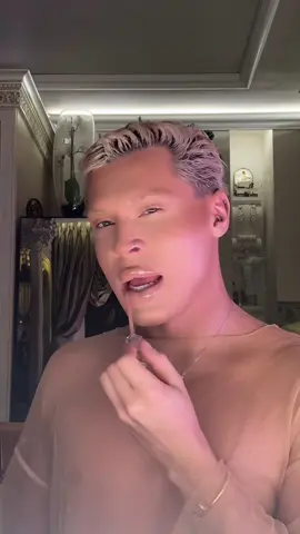 Пич бич 🍑 на губах, ссылка в профиле, где можно взять 💅🏼