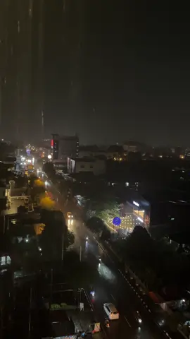 Malam dan hujan🌧️ #malam #hujan #sunyi #pontianak 