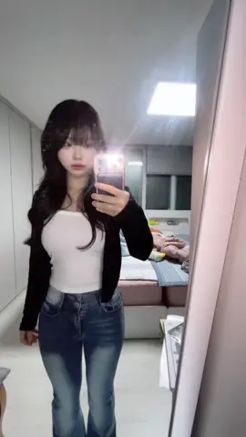 폰 뒤에 사진 누구겡~💗#fyp#추천#코르티스 