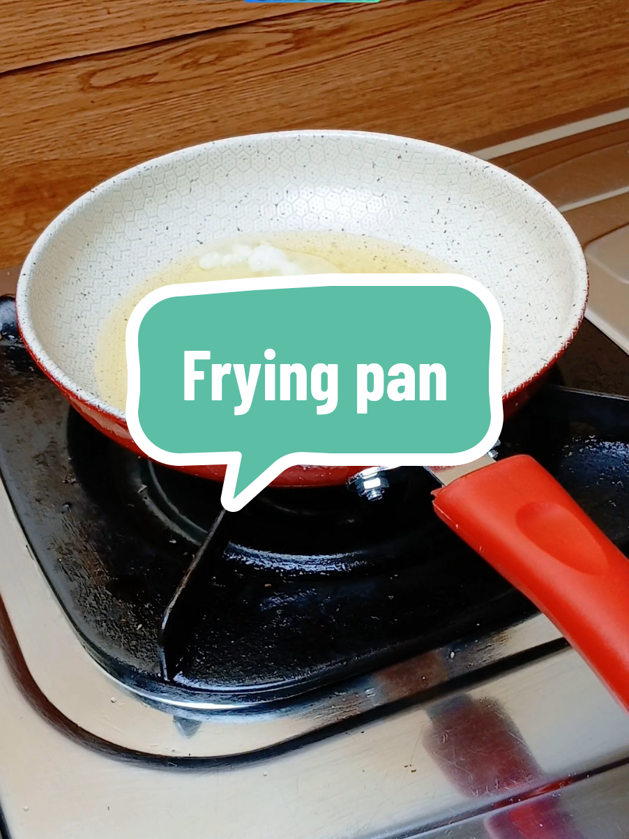 Frying pan mini, pas buat masak twlir, sosis dan cemilan cepat.  #wajanantilengket #teflon #fryingpan 