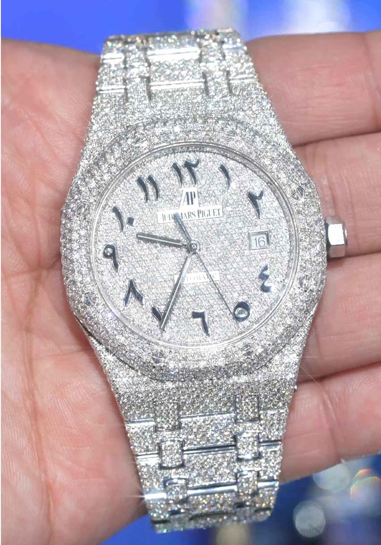 Would you wear this watch? ⏱️💎🔥